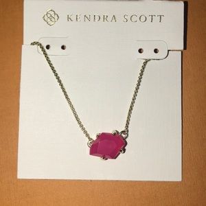 !!SOLD!! NWT Kendra Scott Necklace